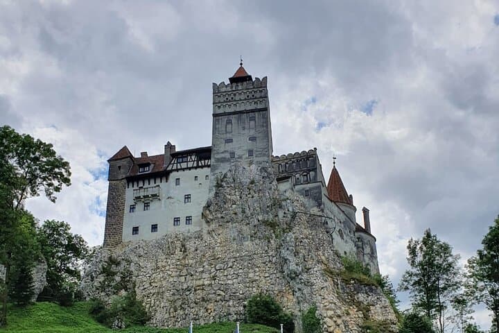 Bran & Peleș Castles: Private Dracula Day Trip from Bucharest photo 6