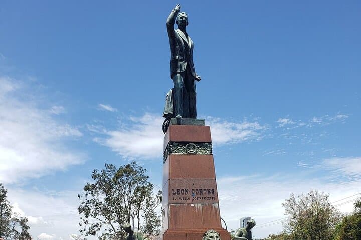 San José Guided Walking Tour: Architecture, Culture, Food & History photo 2