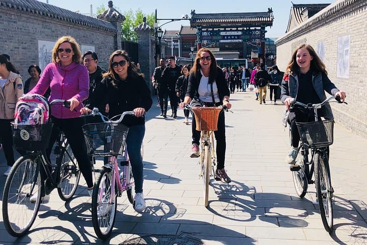 Beijing Hutong Bike Tour: Drum Tower to Nanluoguxiang on Two Wheels photo 1