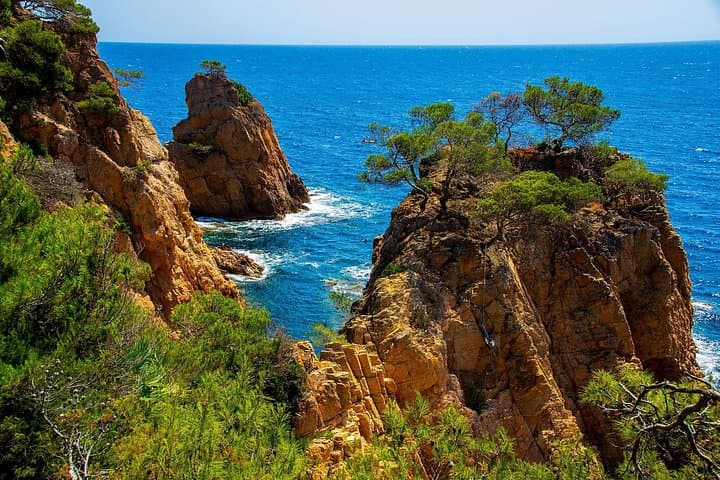 Catalonia Day Tour: Medieval Towns, Costa Brava & Montserrat from Barcelona photo 4