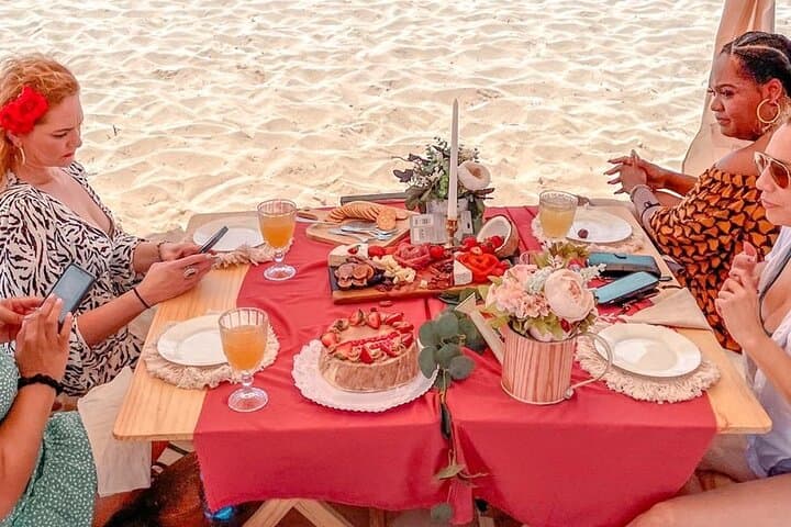 Luxury Beach Picnic in Playa del Carmen — Sunset Charcuterie & Wine photo 3