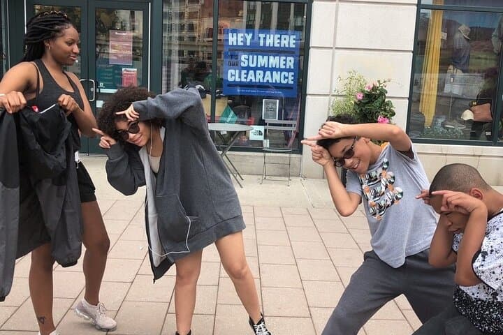 Survive the City: Eugene Zombie Scavenger Hunt — 1-Hour App Adventure photo 5