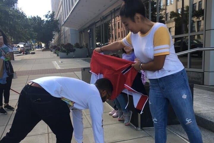 Survive the City: Eugene Zombie Scavenger Hunt — 1-Hour App Adventure photo 3