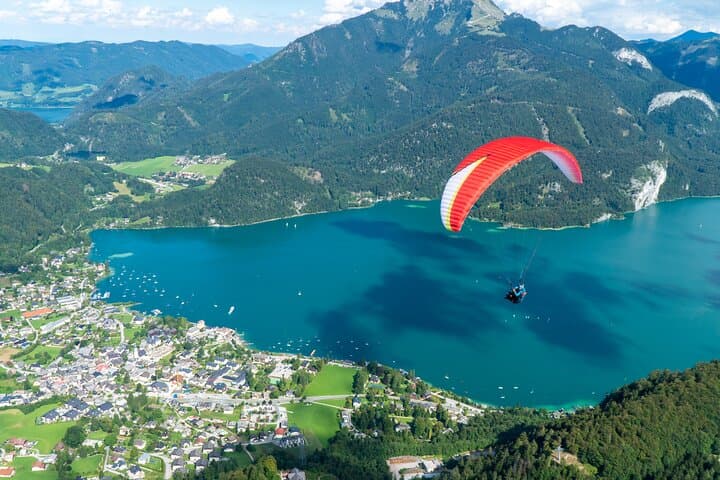 Soar Over Wolfgangsee: Tandem Paragliding from Zwölferhorn, St. Gilgen