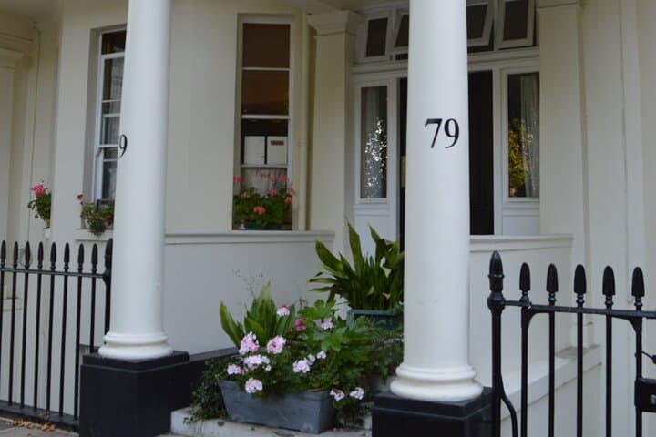 Self-Guided Pimlico Walking Tour — Thomas Cubitt, Dolphin Square & Hidden Plaques photo 3