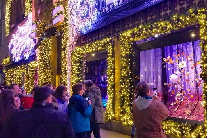 NYC Holiday Lights Walking Tour: Rockefeller, Fifth Avenue & Bryant Park in One Route photo 3