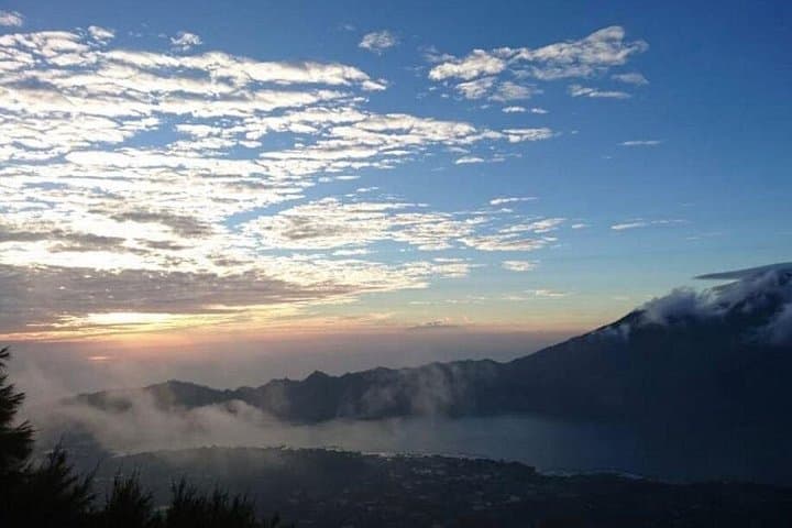 Mount Batur Sunrise Trek: Guided Volcanic Summit Hike with Banana Sandwich Breakfast photo 4