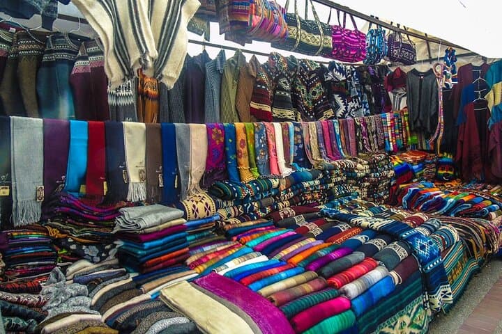 Otavalo Market to Mindo: 3-Day Quito Tour of Cuicocha, Waterfalls & Cloud Forest photo 5