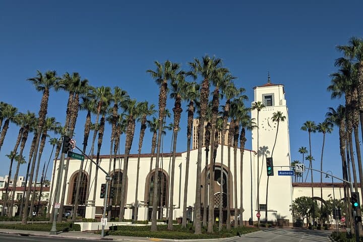 Los Angeles Union Station Scavenger Hunt — Self-Guided Downtown Walking Game
