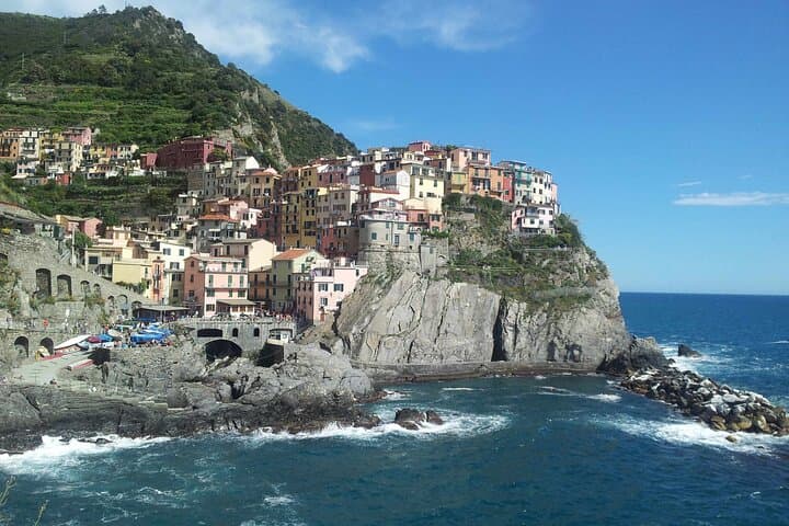 Cinque Terre Private Minivan and Ferry Tour from Pisa — Manarola, Vernazza & Monterosso in a Day photo 4