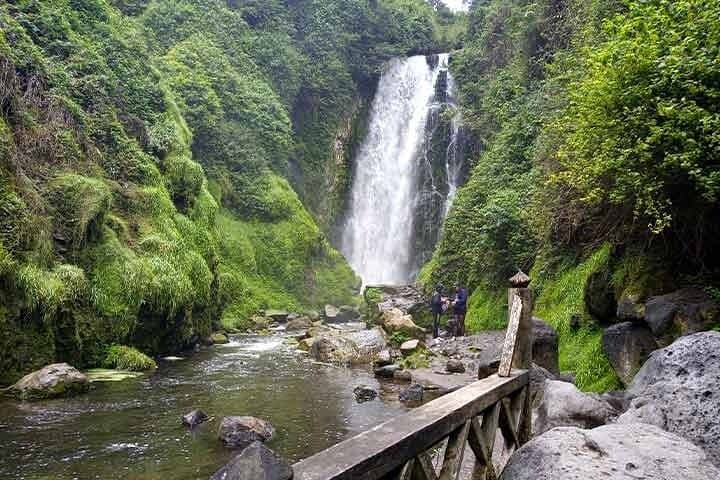 Otavalo Market to Mindo: 3-Day Quito Tour of Cuicocha, Waterfalls & Cloud Forest photo 6
