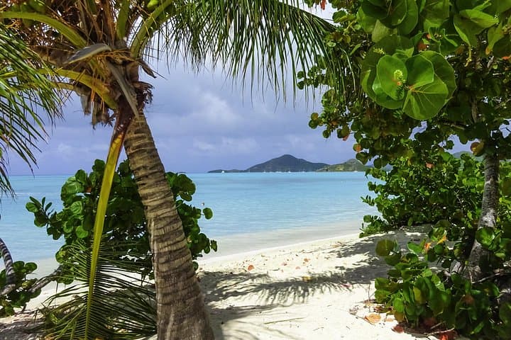 Antigua's Best Beaches: Valley Church and Jolly Beach Half-Day Tour
