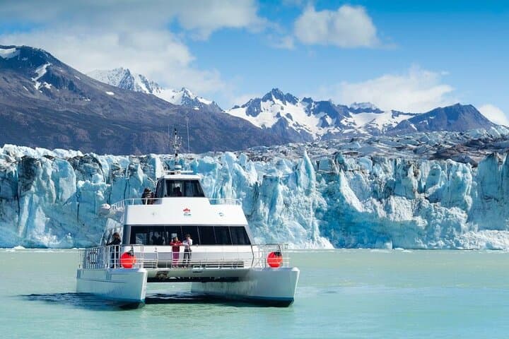 Sail to Spegazzini Glacier: Upsala Channel Iceberg Navigation from El Calafate photo 3