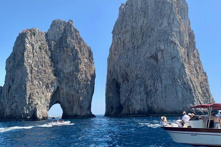 Private Amalfi Coast Gozzo Tour: Full-Day Cruise from Maiori to Capri photo 4
