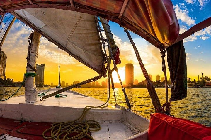 Private Pyramids Tour Cairo — Giza Plateau, Egyptian Museum & Nile Lunch
