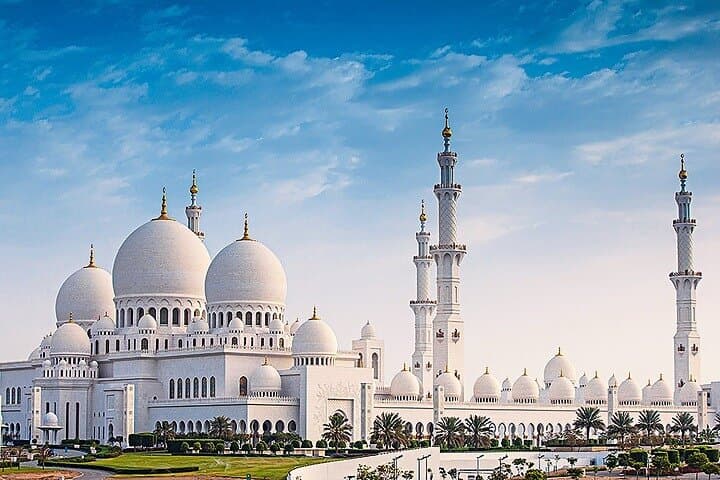 Abu Dhabi Grand Mosque & Louvre Day Tour from Dubai photo 5