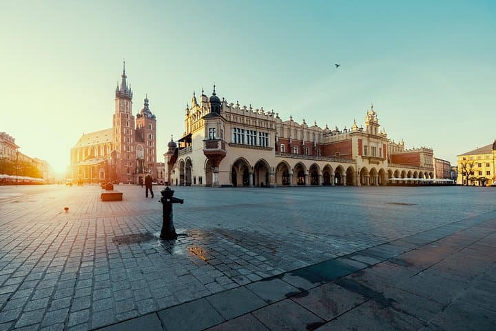 Krakow by Electric Cart: Old Town, Kazimierz & Ghetto in 2.5 Hours photo 1
