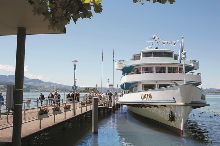 Zurich Highlights: Lake Cruise, Old Town Walk & Optional FIFA Museum photo 6