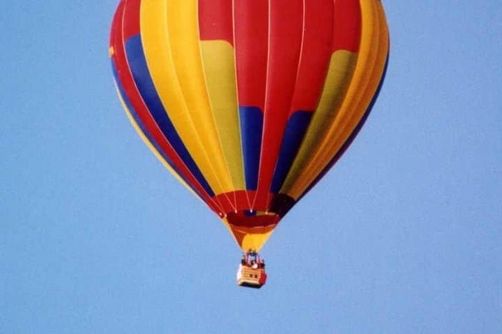 Sunrise Hot Air Balloon Over the Dubai Desert — Sunrise Flight with Hotel Transfer photo 4