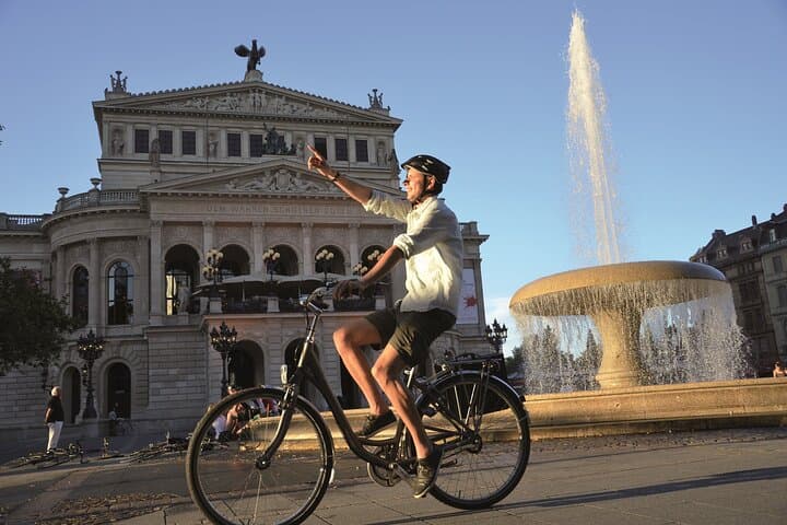 Frankfurt Bike Tour: Skyline, Goethe House & Apple Wine Cycling Experience
