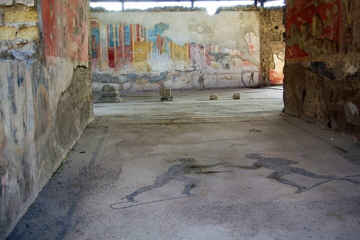 Pompeii, Herculaneum & Vesuvius Day Trip from Naples — Hike, Ruins & Practical Tips photo 6