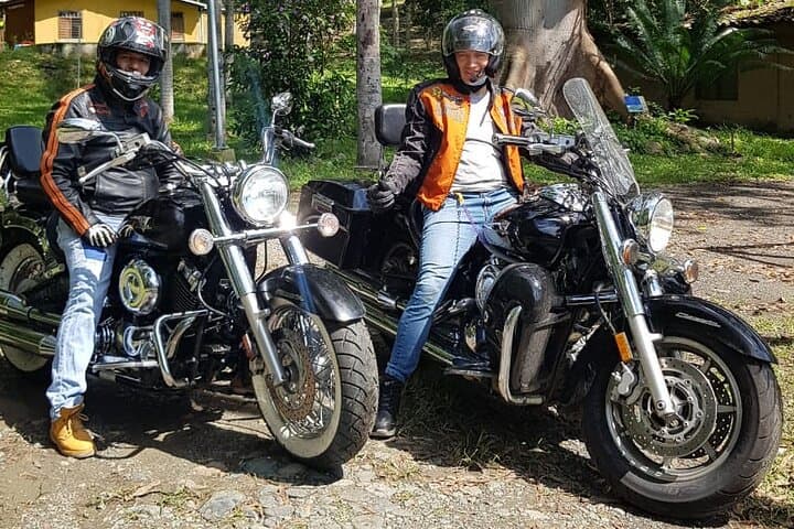 Andes High-Cylinder Motorcycle Tour from Cali: Km 18 & Bichacue Ride