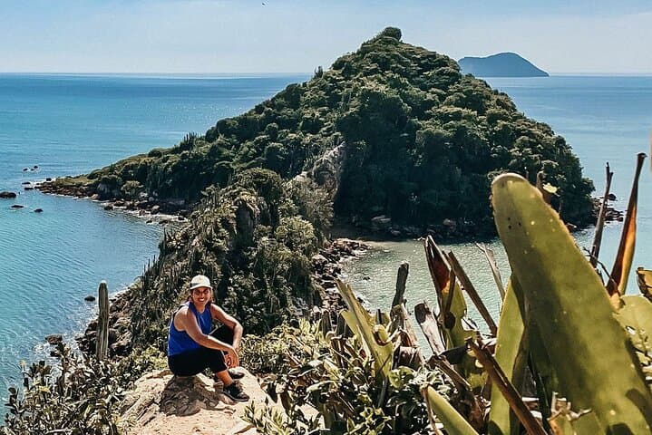 Mangue de Pedras and Ponta do Pai Vitório Private Coastal Walk — Búzios Hike photo 6