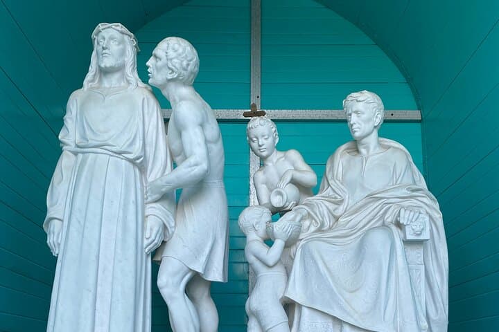 St. Roch Cemetery Tour: Historic New Orleans Graveyard Walking Experience photo 3