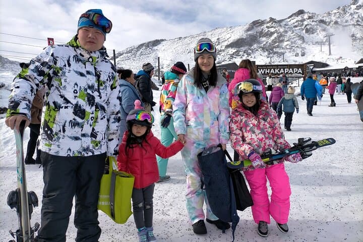 Whakapapa Park n Ride: Round-Trip Shuttle to Mount Ruapehu Ski Fields photo 3