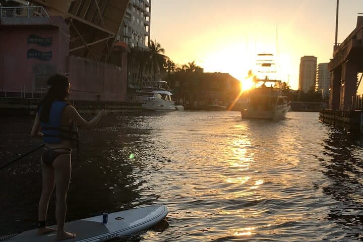Sunset Paddleboard Tour on Las Olas New River, Fort Lauderdale photo 5