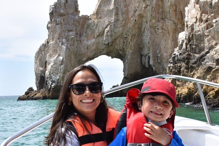 Cabo Whale Watching with Women Crew — Guaranteed Sightings & Free Photos photo 3