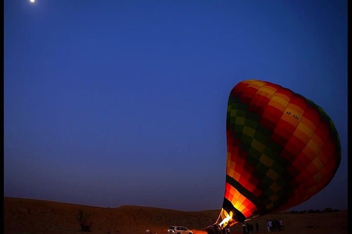 Dawn Desert Balloon Flight Over Dubai: Sunrise, Oases & Sand Seas photo 2