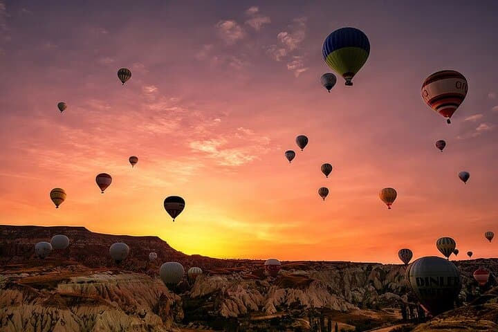 Dubai Desert Hot Air Balloon Ride with Falcon Show and Sunrise Breakfast photo 1