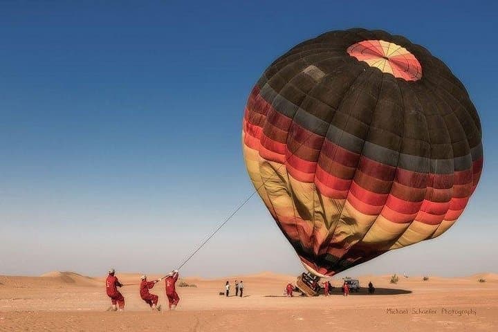 Sunrise Hot Air Balloon Over Dubai Desert — Best Views & What to Expect photo 2