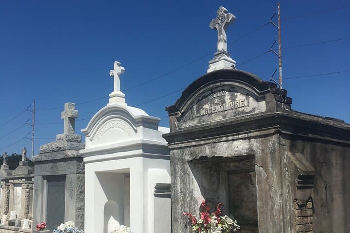 St. Roch Cemetery Tour: Historic New Orleans Graveyard Walking Experience photo 5