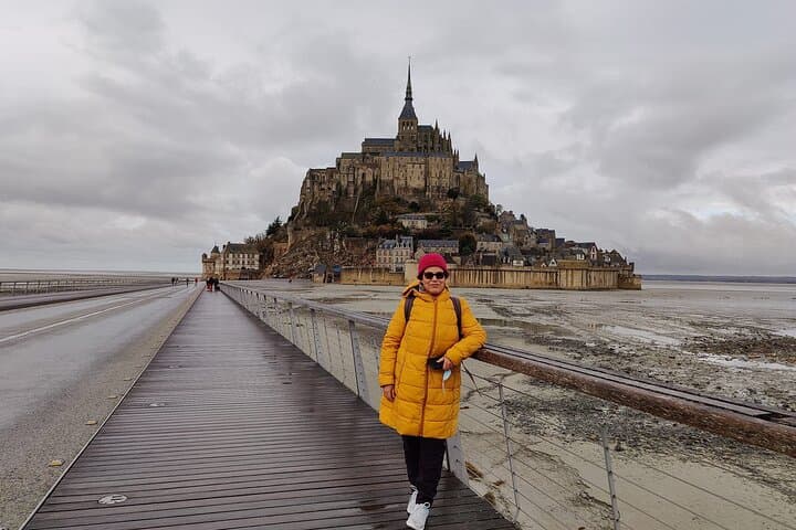 Mont-Saint-Michel and Omaha Beach: Private VIP Day Trip from Paris with Champagne photo 2