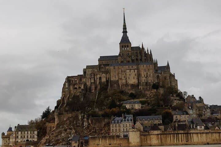 Mont-Saint-Michel and Omaha Beach: Private VIP Day Trip from Paris with Champagne photo 4