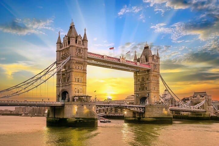 Play London's Streets: Self-Guided e-Scavenger Hunt & City Game photo 2