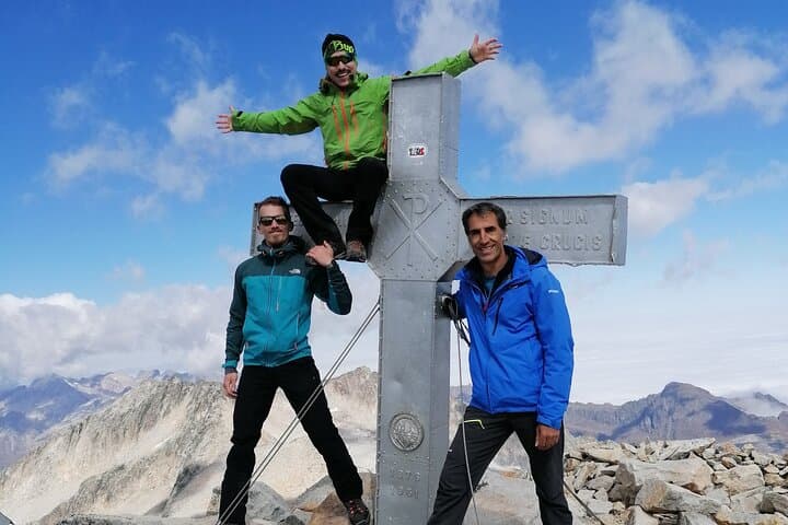Hiking the Catalan Pyrenees: Puigmal, Taga & Núria Day Hike photo 2