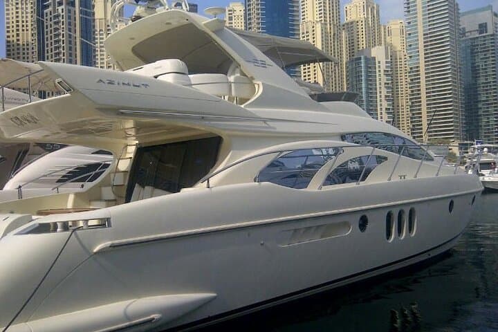 Luxury Yacht Cruise from Dubai Marina — Breakfast or Barbecue photo 4