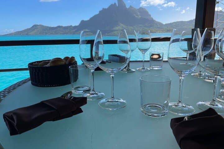 Bora Bora Wine Tasting: Introductory Sommelier Experience at Saint-James photo 2
