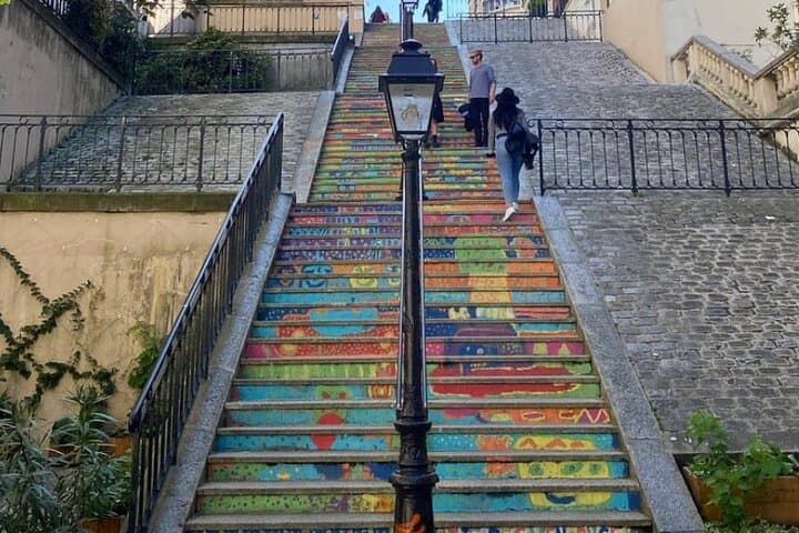 Montmartre La Bohème: 2CV Ride, Walking Tour & Wine Tasting in Paris photo 3