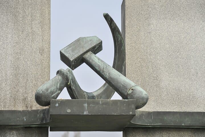 Private Prague Communism and World War II Walking Tour — Historical Walking Experience photo 5