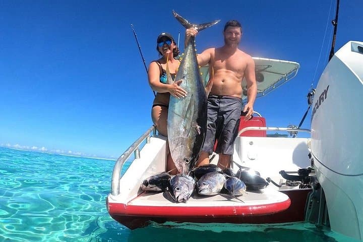 Private Big Game Fishing Day from Papeete — Tuna, Marlin & Lagoon Lunch photo 3