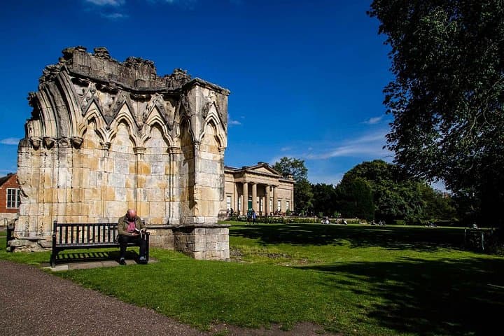 Capture York: A 3-Hour Photography Walking Tour of Minsters, Shambles, and Gardens photo 3