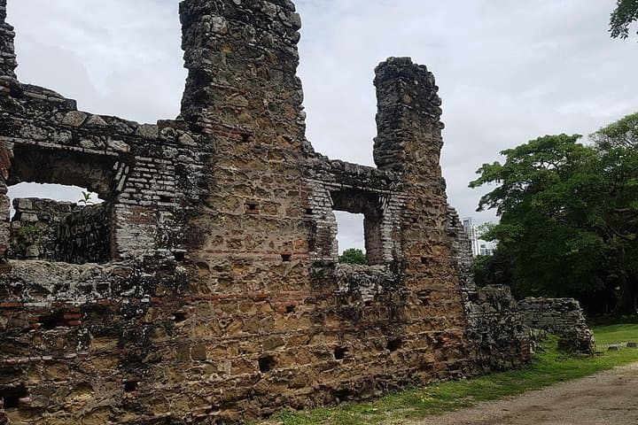 Panama Viejo to Casco Viejo: Walking the Pearl of the Pacific photo 3