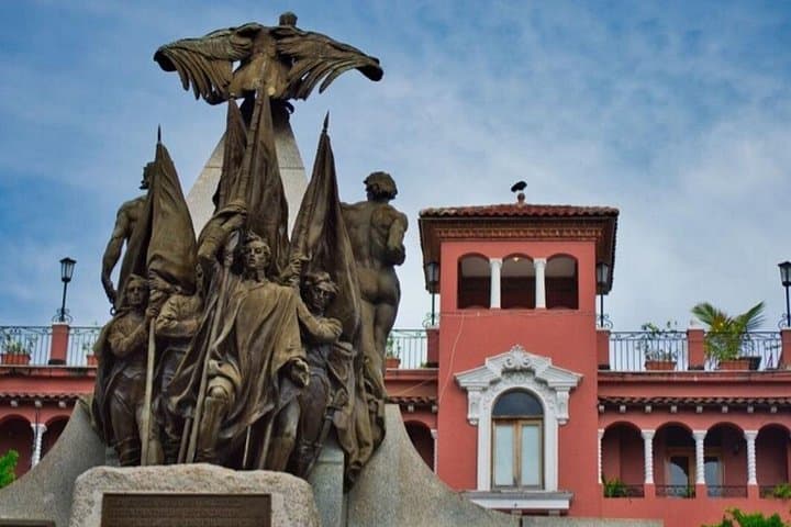 Panama Viejo to Casco Viejo: Walking the Pearl of the Pacific photo 4