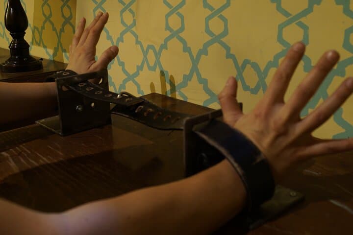 Escape the Zodiac Killer's Apartment — Live Escape Room in Guadalajara photo 5