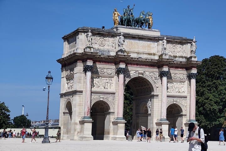 Paris in 4 Hours: Private Guided City Tour with Indian Meal & Hotel Pickup photo 4