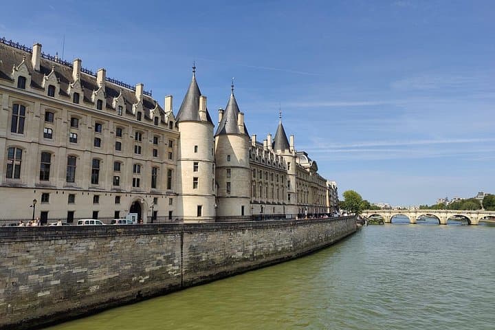 Paris in 4 Hours: Private Guided City Tour with Indian Meal & Hotel Pickup photo 1